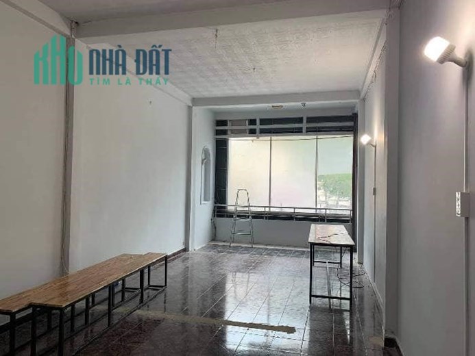 Giảm 2 Tỷ, Nhà HXH 122 Trần Đình Xu, Phường Nguyễn Cư Trinh, Quận 1