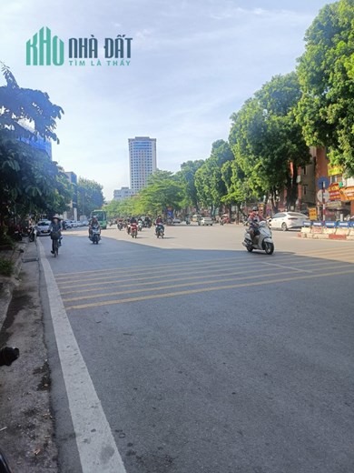 Bán nhà mặt phố Đường Láng Đống Đa 74m2x5 tầng, mặt tiền 7.1m, kinh doanh, dòng tiền 30 triệu/tháng
