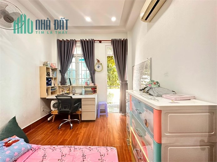 Đường Số 18, Gần CV Làng Hoa, chợ Hạnh Thông Tây, trệt 3 lầu, chỉ 4.5 tỷ