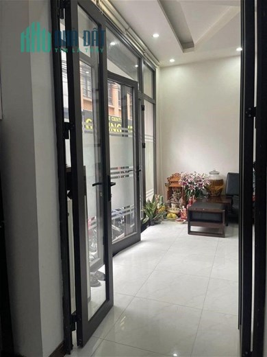 Siêu phẩm, nhà mặt phố La Thành, mặt tiền 7m, kinh doanh đỉnh, chỉ 7.3 tỷ