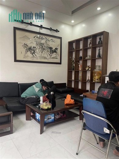 Siêu phẩm, nhà mặt phố La Thành, mặt tiền 7m, kinh doanh đỉnh, chỉ 7.3 tỷ