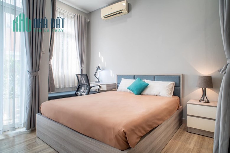 Bán nhà Phú Nhuận 42m2, Ngang 4,3m. 5PN, hẻm to. chỉ 7 tỏi