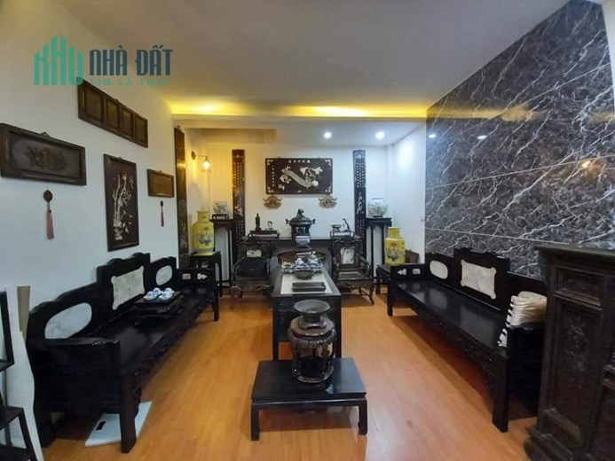 Nhà Phân Lô Hai Mặt Thoáng, Phường Sài Đồng, Ngõ Rộng Ôtô Tránh, 72m2, MT 5m, Nhỉnh 5 Tỷ.