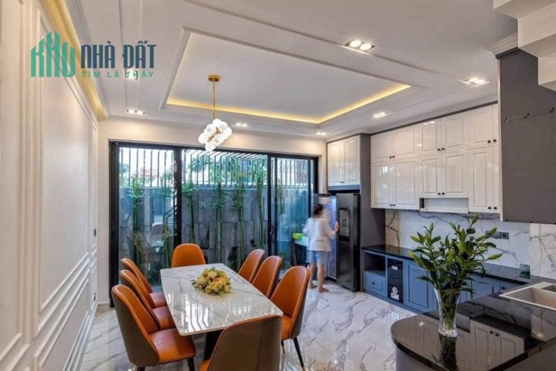 Gia Đình Cần Bán Nhà Phường Thạch Bàn, Ôtô Vào Nhà, 55m2, Mặt Tiền 4m, Nhỉnh 4,3 Tỷ.