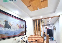 BÁN NHÀ PHỐ, TRÍCH SÀI, KINH DOANH, SÁT HỒ TÂY, 45M2, 5 TẦNG, MT 4.2M.