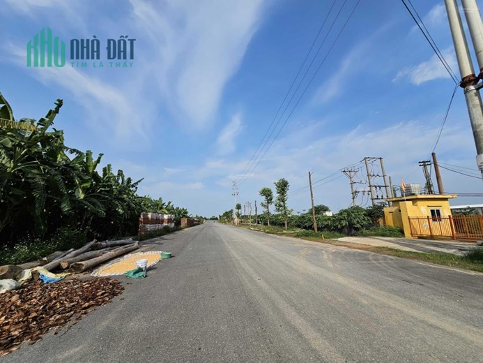 RA GẤP LÔ ĐẤT CHÍNH CHỦ, VỊ TRÍ ĐẮC ĐỊA THUỘC XÃ HỒNG HÀ, ĐAN PHƯỢNG, HÀ NỘI.
