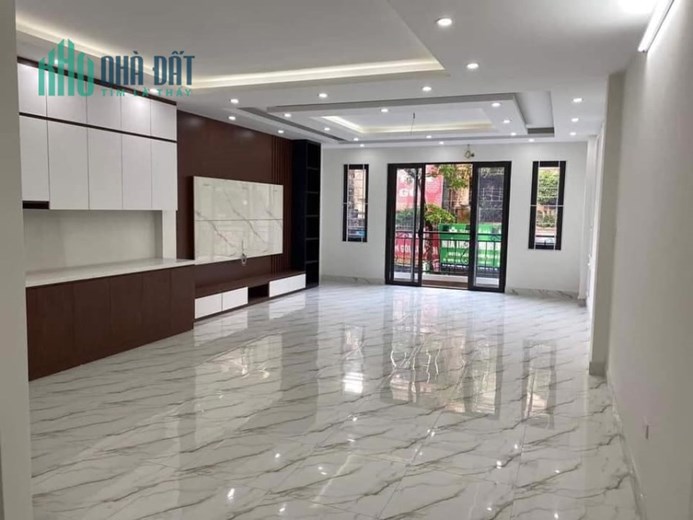Nhà đẹp phốThái Hà, Đống ĐA, 62m2, MT:5m, thang máy, gara ô tô, kinh doanh tấp nập