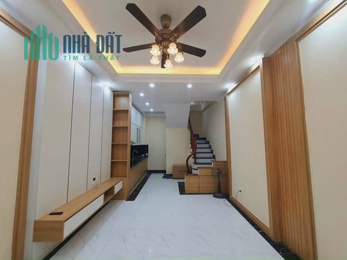 BÁN NHÀ ĐẸP PHÂN LÔ ĐÓN TẾT ÔT0 TRÁNH HOÀNG VĂN THÁI - THANH XUÂN  45M THANG MÁY CHỈ NHỈNH 12 TỶ