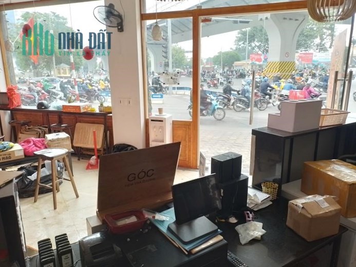 Tìm Khách Thuê Toàn Bộ Nhà kinh doanh mặt phố Trường Chinh, quận Đống Đa