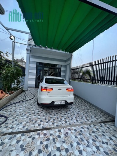 Nhà ngộp ngân hàng, bán nhà lầu mới đẹp, đường 6m chỉ 1ty6