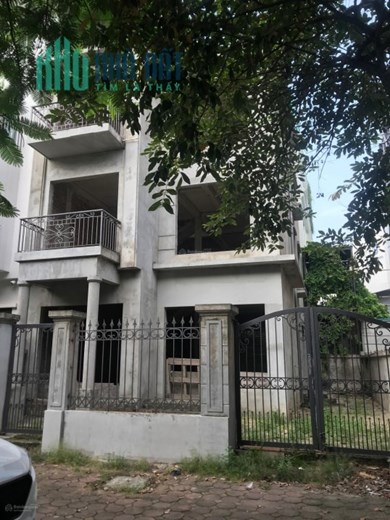 Bán BT Trung văn Intracom, Tố Hữu,N.Từ Liêm, DT:145m x 4T,MT 6,2m. Giá 22,5 tỷ. LH: 0964769634