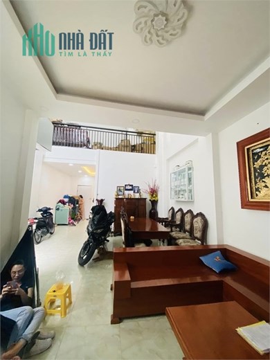 Ngộp Bank, Mặt tiền P. Tân Quý, gần Chợ Tân Hương, 5.5x17.5m, 7 tầng, 8.8 tỷ