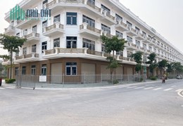 CĂN GÓC VIP. KINH DOANH CỰC TỐT GIÁ 5 TỶ.  NHẬN SỔ NGAY. LH: 0966 343 969