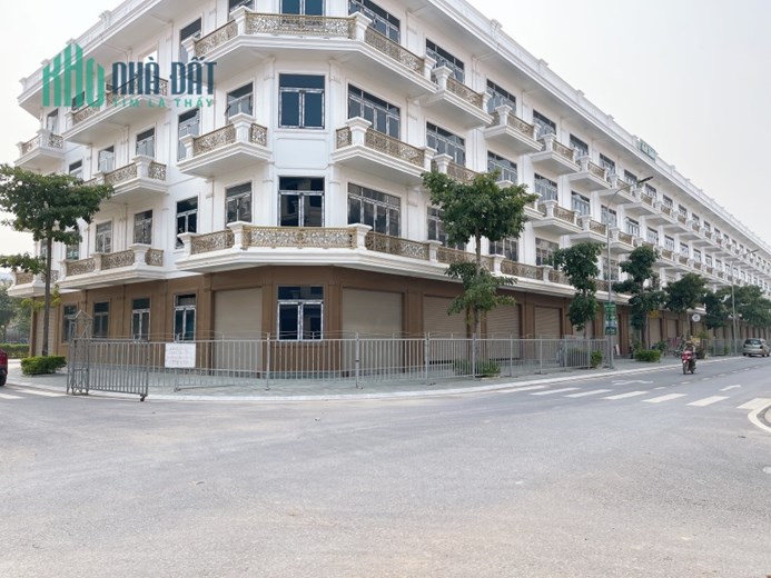 CĂN GÓC VIP. KINH DOANH CỰC TỐT GIÁ 5 TỶ.  NHẬN SỔ NGAY. LH: 0966 343 969
