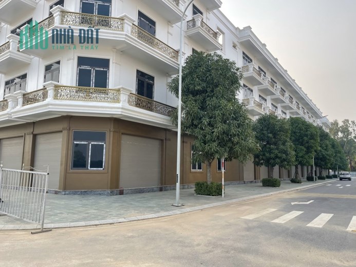 CĂN GÓC VIP. KINH DOANH CỰC TỐT GIÁ 5 TỶ.  NHẬN SỔ NGAY. LH: 0966 343 969