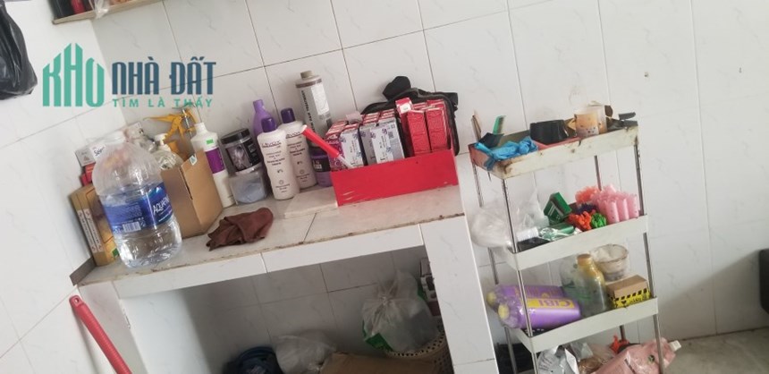 Do mình xa nhà cũng lâu rồi,bố mẹ bệnh tật và nay cũng lớn tuổi nên muốn sang nhượng lại tiệm tóc