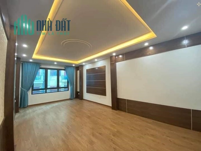 Trích Sài - Nhà mới 44m2 x 6 tầng thang máy - Trước nhà thoáng - Ở ngay - Chỉ 6,15 tỷ