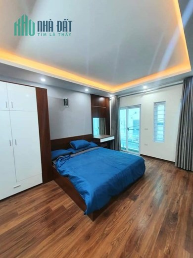 Trích Sài - Nhà mới 44m2 x 6 tầng thang máy - Trước nhà thoáng - Ở ngay - Chỉ 6,15 tỷ