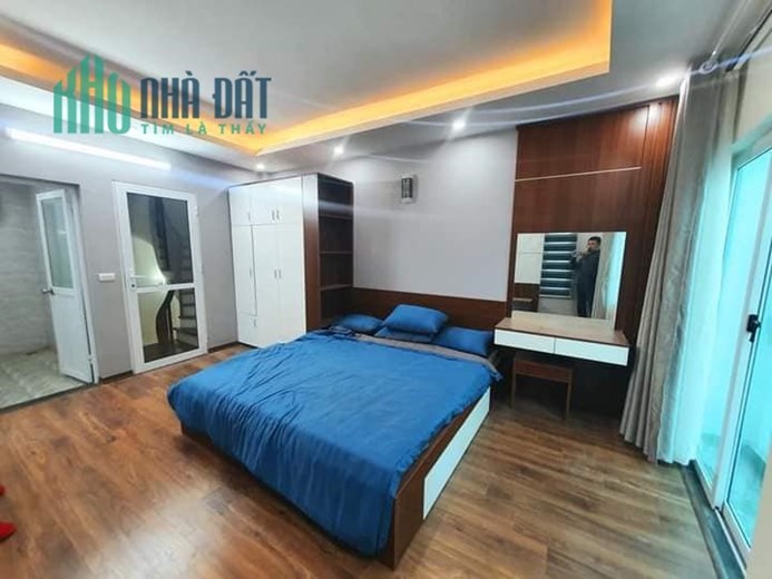 Trích Sài - Nhà mới 44m2 x 6 tầng thang máy - Trước nhà thoáng - Ở ngay - Chỉ 6,15 tỷ