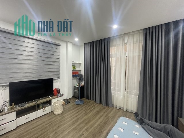 BÁN NHÀ MẶT PHỐ ĐÊ LA THÀNH, 32M2, 5 TẦNG, MT 5M, 3 NGỦ, GIÁ 6.3 TỶ, LÔ GÓC, Ô TÔ 10M,