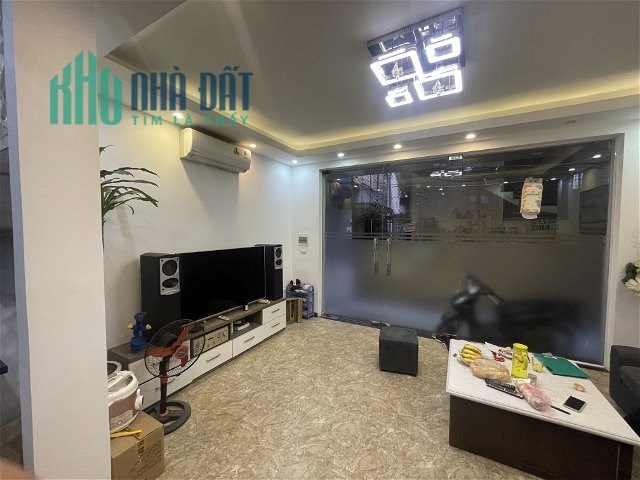 BÁN NHÀ MẶT PHỐ ĐÊ LA THÀNH, 32M2, 5 TẦNG, MT 5M, 3 NGỦ, GIÁ 6.3 TỶ, LÔ GÓC, Ô TÔ 10M,