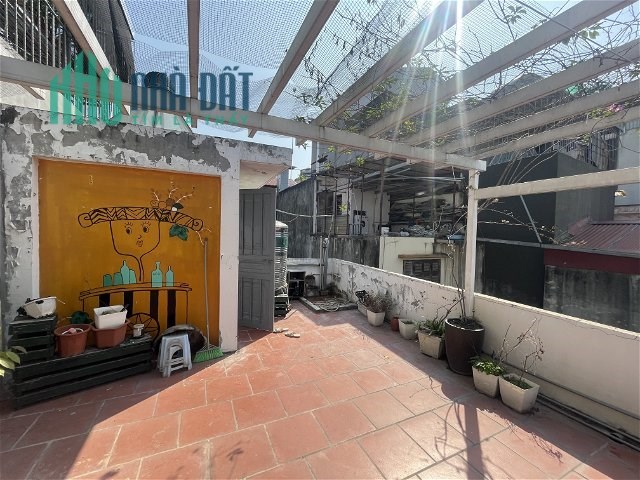 BÁN NHÀ MẶT PHỐ ĐÊ LA THÀNH, 32M2, 5 TẦNG, MT 5M, 3 NGỦ, GIÁ 6.3 TỶ, LÔ GÓC, Ô TÔ 10M,