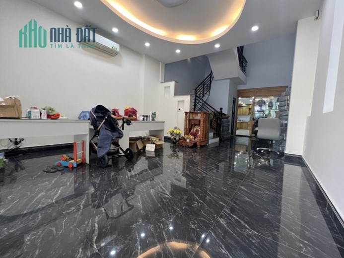 Bán nhà đường Nguyễn Ảnh Thủ Tân Chánh Hiệp Q.12 4 tầng 6pn chỉ 3.9 tỷ