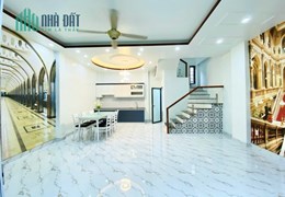 NHÀ XÂY MỚI SÂN CỔNG PHỐ HỒ SEN