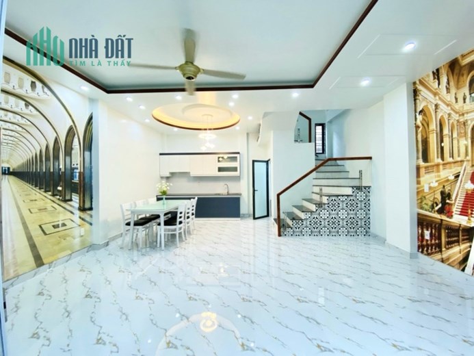 NHÀ XÂY MỚI SÂN CỔNG PHỐ HỒ SEN