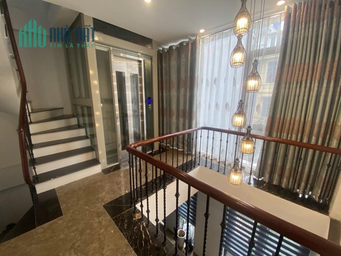 BÁN NHÀ XUÂN LA, TÂY HỒ, THANG MÁY, 38M2, 5 TẦNG, MẶT TIỀN 5.7M, 7 TỶ.