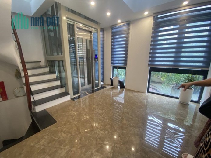 BÁN NHÀ XUÂN LA, TÂY HỒ, THANG MÁY, 38M2, 5 TẦNG, MẶT TIỀN 5.7M, 7 TỶ.