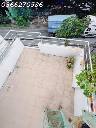 Bán nhà Mặt tiền gần Nguyễn Thị Thập, Quận 7; 3 tầng ngang 4m; sân đậu ô tô thoải mái; ra Phú Mỹ