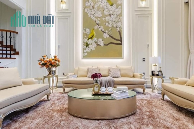 Bán nhà riêng mặt phố Hồng Mai, Hai Bà Trưng ôtô vào nhà vuông vắn ở ngay 70m2 5 tầng mặt tiền 4.3m