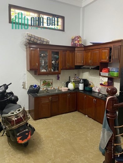 BÁN NHÀ PHỐ TÔN ĐỨC THẮNG: GẦN 40M2 x 5 TẦNG, Ô TÔ VÀO NHÀ, NGÕ THÔNG KINH DOANH, CHỈ 7.85 TỶ