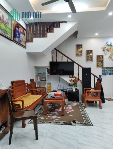 HƠN 7 TỶ - Ô TÔ VÀO NHÀ –LÕI QUẬN ĐỐNG ĐA, 43M2 x 5 TẦNG MỚI ĐẸP, LÔ GÓC 2 THOÁNG, NGÕ THÔNG KINH