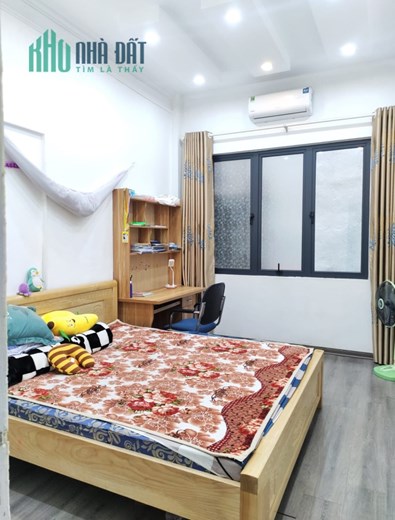 HƠN 7 TỶ - Ô TÔ VÀO NHÀ –LÕI QUẬN ĐỐNG ĐA, 43M2 x 5 TẦNG MỚI ĐẸP, LÔ GÓC 2 THOÁNG, NGÕ THÔNG KINH