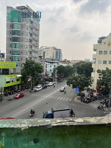 NHÀ ĐẸP - GIÁ TỐT - CHÍNH CHỦ Cần Bán Nhà Mặt Tiền Đẹp Tại Nguyễn Cư Trinh, Quận 1