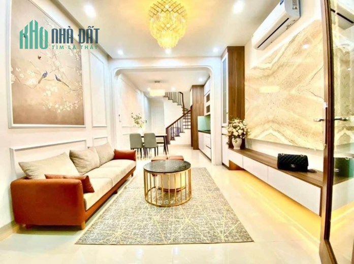 Căn Góc Đường Dịch Vọng, Cầu Giấy, 75,8m giá 15.3 tỷ