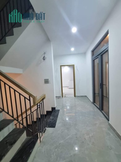 Bán nhà Lê Đức Thọ Phường 13 Gò Vấp 6 x 17.5m - thang máy - xe hoi  trong nhà