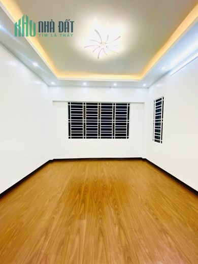 Bán nhà Đường Trương Định Hai Bà Trưng lô góc 25m2x6 tầng vể ở luôn đón Tết, ngõ rộng bagac chỉ
