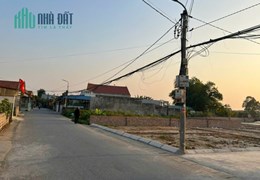 Bán lô đất gần ủy ban Mỹ Đức, mặt đường rộng 7m giá chỉ 550tr bao chi phí sang tên.