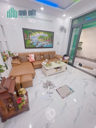 A3131-Bán Nhà Quận 3 P12 Hẻm 453/ Lê Văn Sỹ , 3 Tầng BTCT , 3PN, 4 WC Chỉ 4 tỷ 450