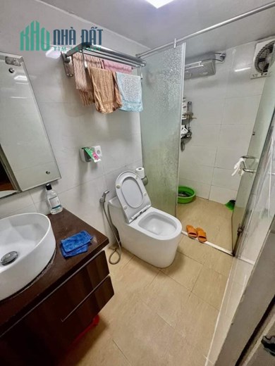 Bán căn hộ tập thể Đại Học Thủy Lợi Phố Chùa Bộc Đống Đa 90m2 về ở luôn chỉ 2.8 tỷ.