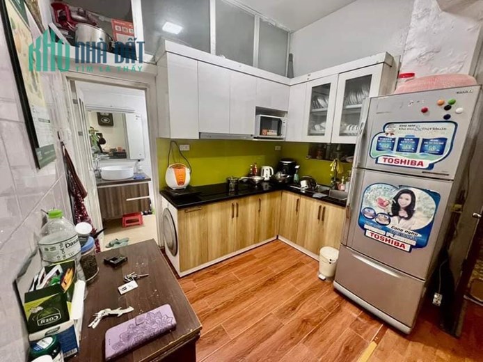 Bán căn hộ tập thể Đại Học Thủy Lợi Phố Chùa Bộc Đống Đa 90m2 về ở luôn chỉ 2.8 tỷ.