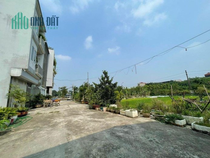 Bán đất 62m giãn dân  Nguyên Khê Đông Anh bìa làng view kênh đào