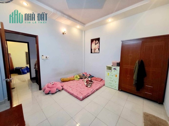 Bán Nhà 2 Tầng Hẻm Xe Tải Tránh Ngay Ủy Ban Hiệp Bình Phước 100m 7.8 Tỷ