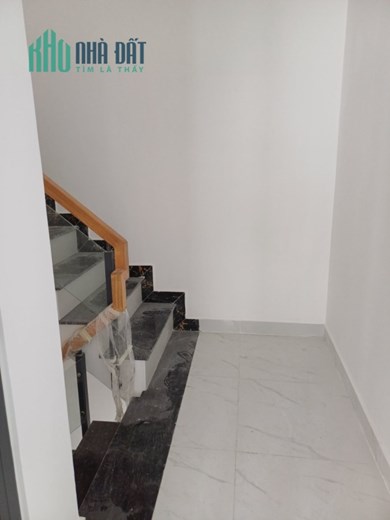 Bán nhà đường số 8 Bình Tân hẻm 6m thông 24m2,3 Tầng Nhỉnh 2 tỷ