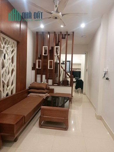 Bán nhà Trần Tử Bình, Nghĩa Tân, Cầu Giấy. 38mx4; giá 8 tỷ 2
