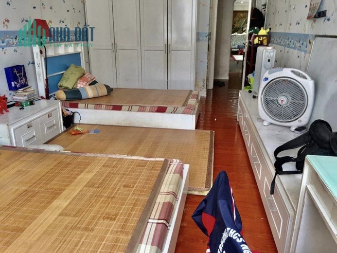 Bán Căn Hộ Chung Cư Cổ Nhuế 156m2,  tầng7, 3 phòng ngủ đầy đủ công năng, tặng full nội thất sang