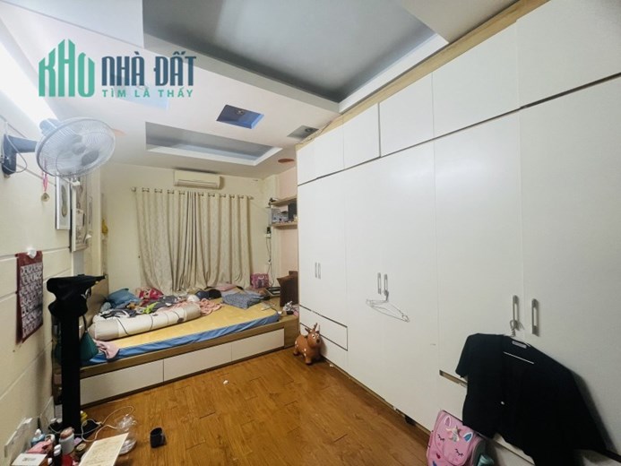 Nhỉnh 3 tỷ có nhà phố Giáp Nhất Nhân Chính 33mx5T 3 ngủ gần ô tô ở ngay lh 0817606560